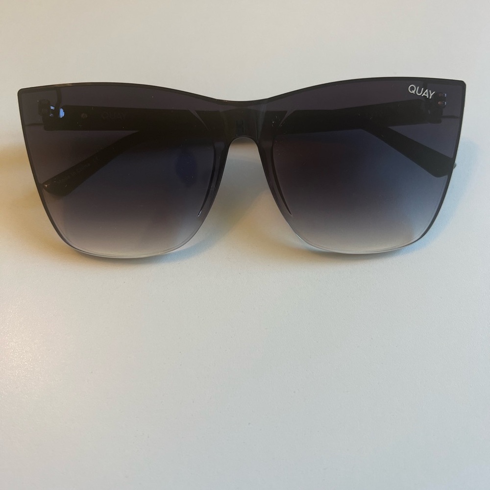 Quay ‘Come Thru’ Sunglasses